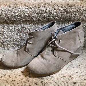 Toms wedge booties